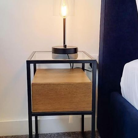 Stylish Modern 1Bed Apartment In Bedford Eksteriør bilde