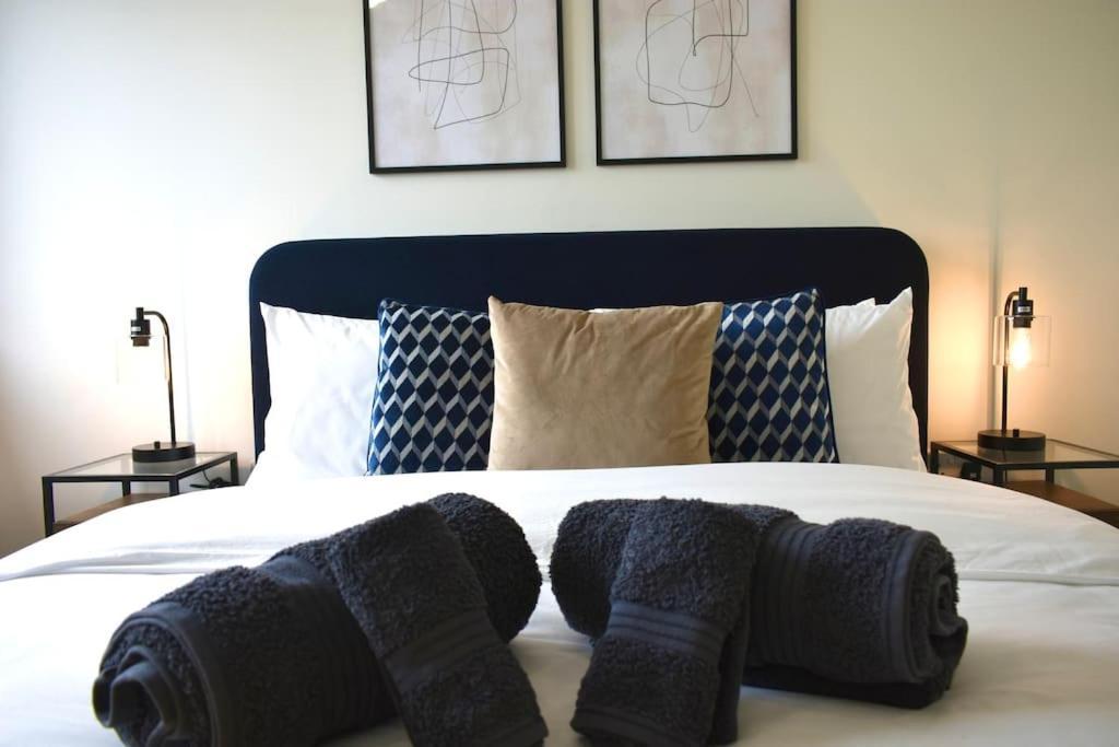 Stylish Modern 1Bed Apartment In Bedford Eksteriør bilde