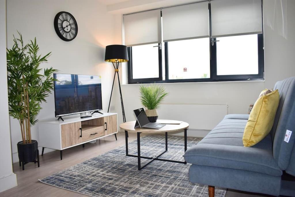 Stylish Modern 1Bed Apartment In Bedford Eksteriør bilde