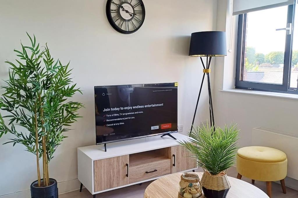 Stylish Modern 1Bed Apartment In Bedford Eksteriør bilde